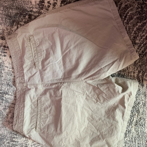 Tan coloured shorts I thrifted - Picture 5 of 5